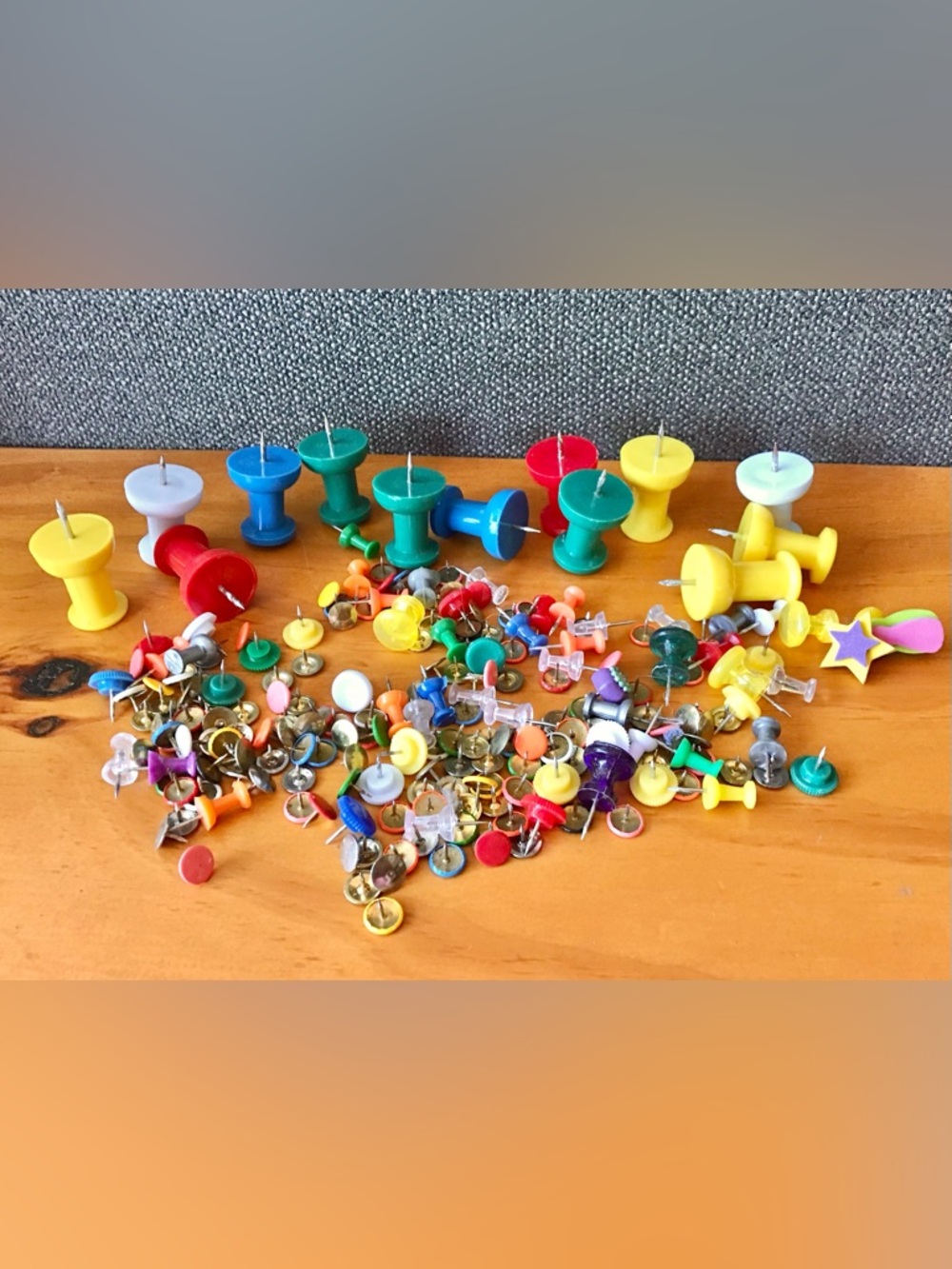 2/$10 Huge Lot Funny Shape MixedSize Jumbo Pushpins Thumbtacks CorkBoard Tack